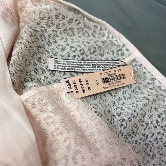 Victoria’s Secret Pink Lace Panties - Picture 8 of 16